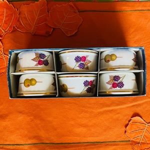 Royal Worcester set of 6 Evasham Gold Ramekins